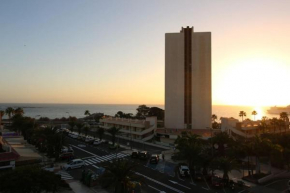 Soleado y flamante apartamento en Los Cristianos de MembrilloSuites